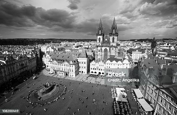 Luftbild Von Prague Old Town Square Schwarz Und Weiß Stockfoto und mehr Bilder von Abenddämmerung
