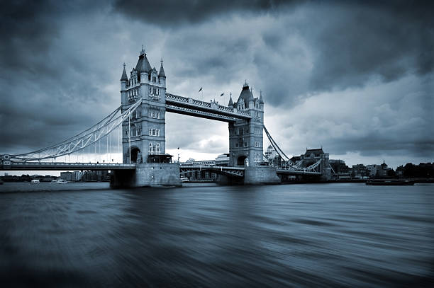 istock London bridge under stormy gray skies 108200686