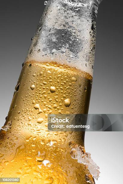 Birra - Fotografie stock e altre immagini di Bottiglia di birra - Bottiglia di birra, Ghiaccio, Acqua