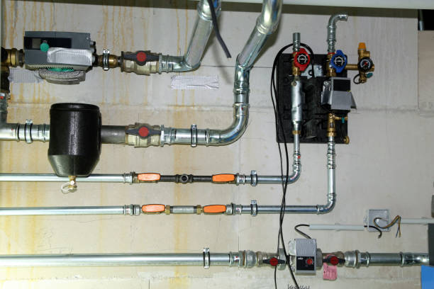 istock Installing of a heating system with alternative energy 1082015422