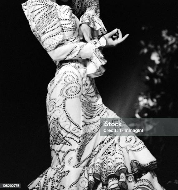 Retrato De Flamenco Bailarín De Manos Blanco Y Negro Foto de stock y más banco de imágenes de Tango