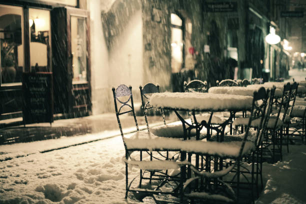 winter - cafe snow stockfoto's en -beelden