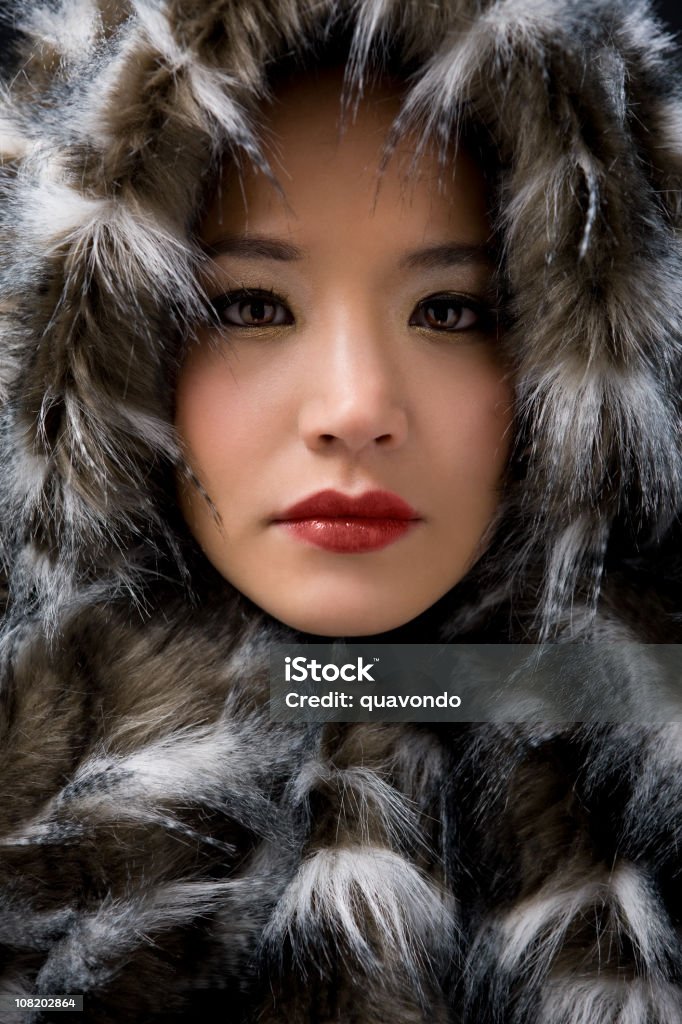 Asiatische Junge Frau Schönheit Porträt in Inukshuk Pelz, Textfreiraum - Lizenzfrei Attraktive Frau Stock-Foto