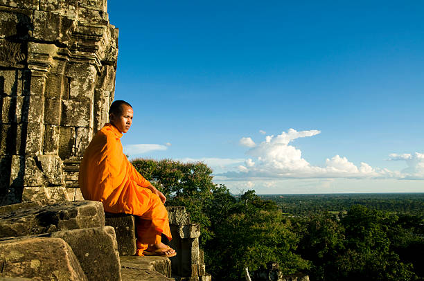 asia - angkor wat buddhism cambodia tourism fotografías e imágenes de stock