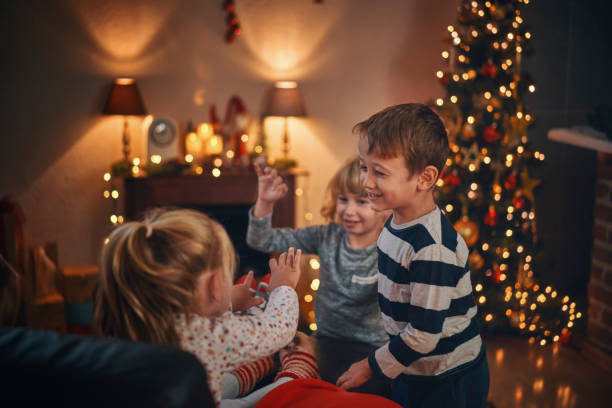 istock Telling Stories in Cosy Christmas Atmosphere 1082036286