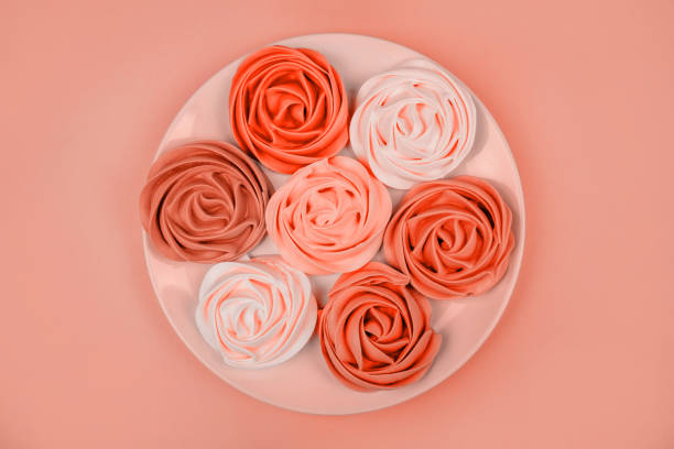 merengue de salón coral - orange rose candy valentines day fotografías e imágenes de stock