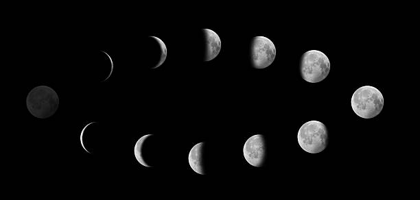 luna in diverse fasi contro cielo nero - phase image mri scan science nobody foto e immagini stock