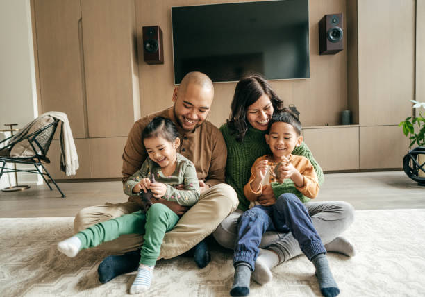 istock Winter family happiness 1082194844