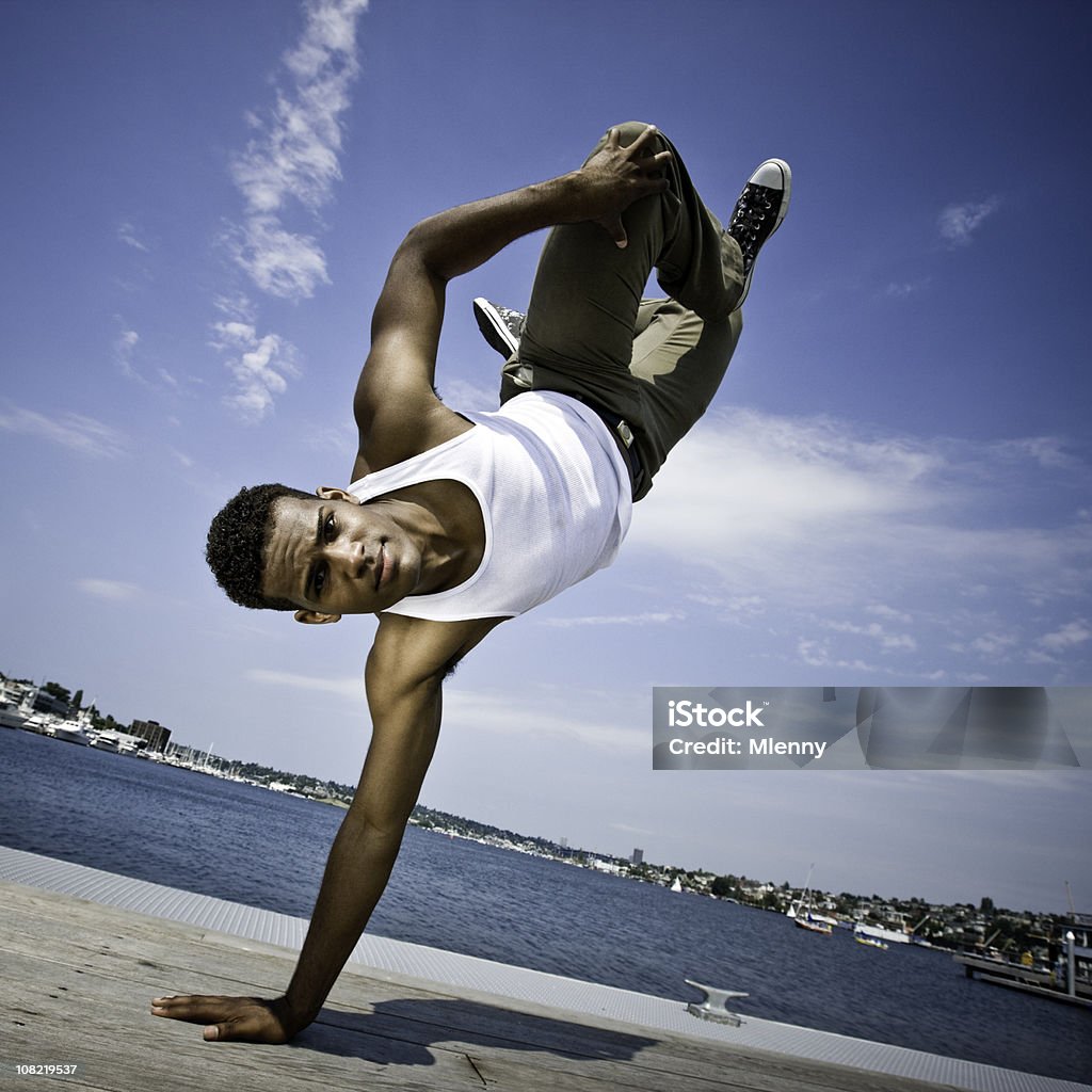 Break-Tänzer auf Pier - Lizenzfrei Tanzen Stock-Foto