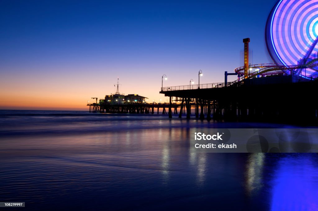 Santa Monica Pier und Ozean bei Sonnenuntergang - Lizenzfrei Bauwerk Stock-Foto