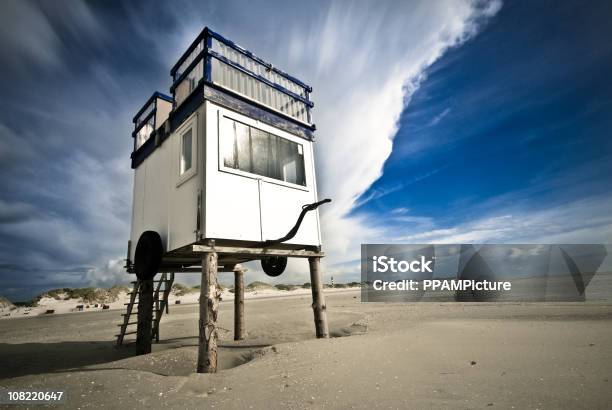 Bagnino Guarda Point Tower Sulla Spiaggia - Fotografie stock e altre immagini di Ambientazione esterna - Ambientazione esterna, Architettura, Assistenza