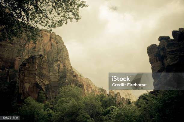 Mystic País - Fotografias de stock e mais imagens de Anoitecer - Anoitecer, Ao Ar Livre, Beleza natural