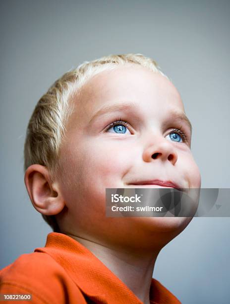 Daydreamer Stockfoto und mehr Bilder von Jungen - Jungen, Blick nach oben, Blondes Haar