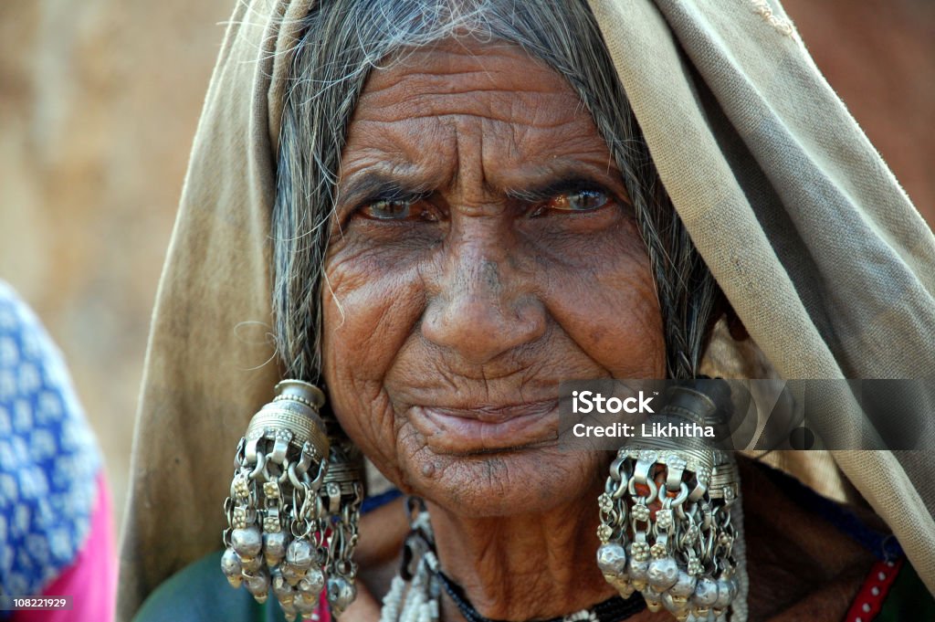 Senior rurale indiano - Foto stock royalty-free di 70-79 anni
