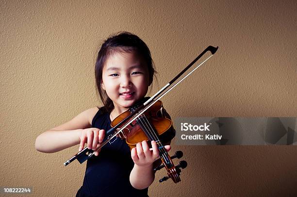 Mi Piace Giocare Violino - Fotografie stock e altre immagini di Violino - Violino, Bambino, Bambine femmine