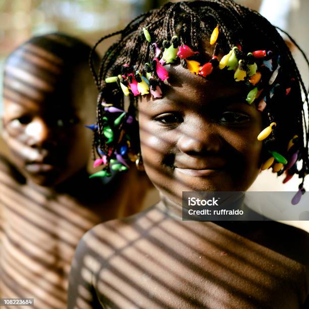 Hermanas Y Hermano Foto de stock y más banco de imágenes de Aire libre - Aire libre, Aldea, Cabello negro