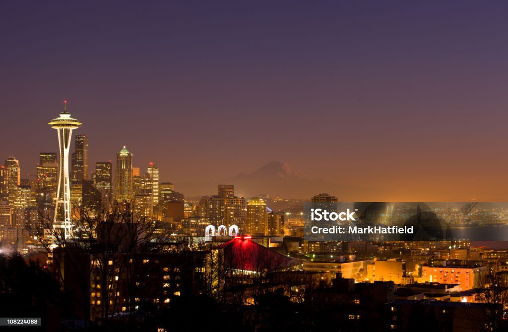 Seattle ao anoitecer - Foto de stock de Noite royalty-free