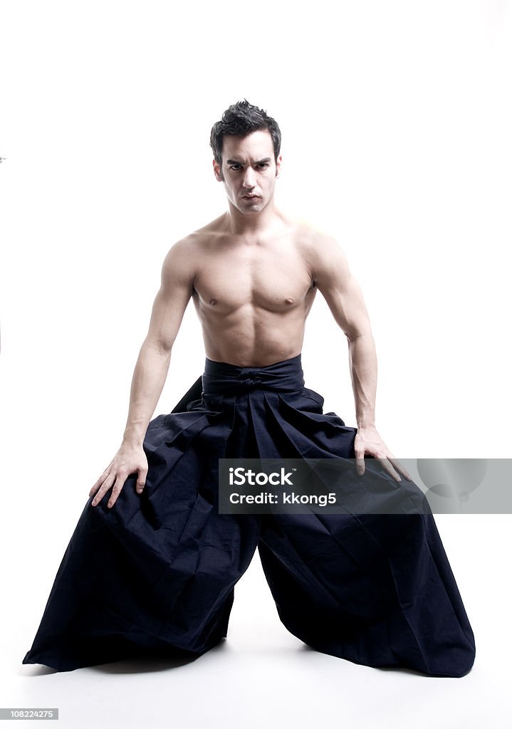 Artes marciales: Joven hombre usando kendo pantalón - Foto de stock de Demasiado grande - No queda a la medida libre de derechos