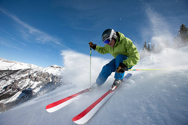 лыжница, крупный план в действии - colorado skiing usa color image стоковые фото и изображения