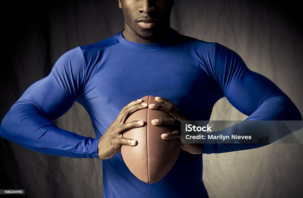 Спортивное тела - Стоковые фото Американский футбол - мяч роялти-фри