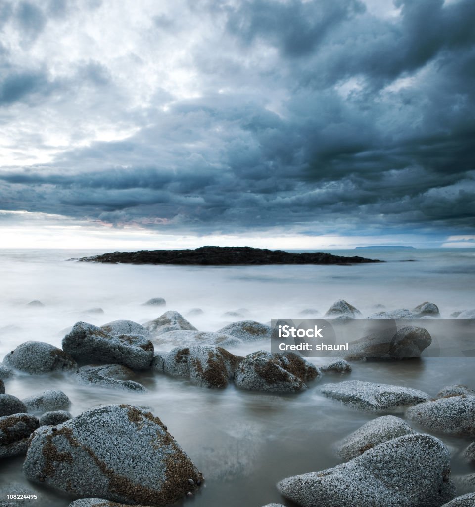 Морской жёлудь камнями - Стоковые фото Ландшафт роялти-фри
