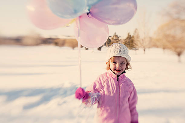 balões de neve - balloon child winter snow imagens e fotografias de stock