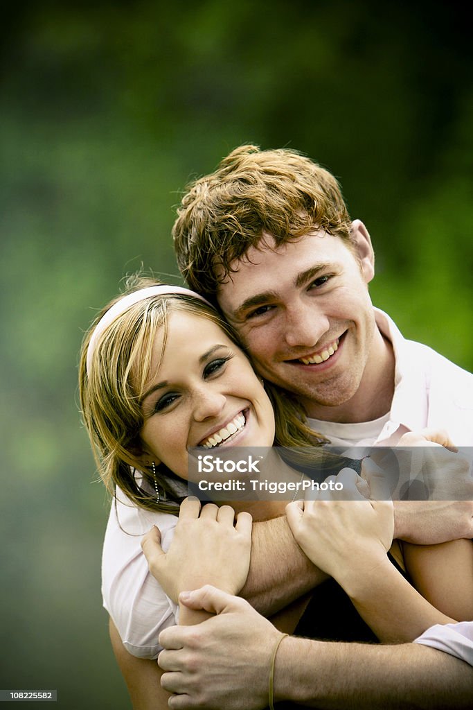 Casal atraente retratos - Foto de stock de Abraçar royalty-free