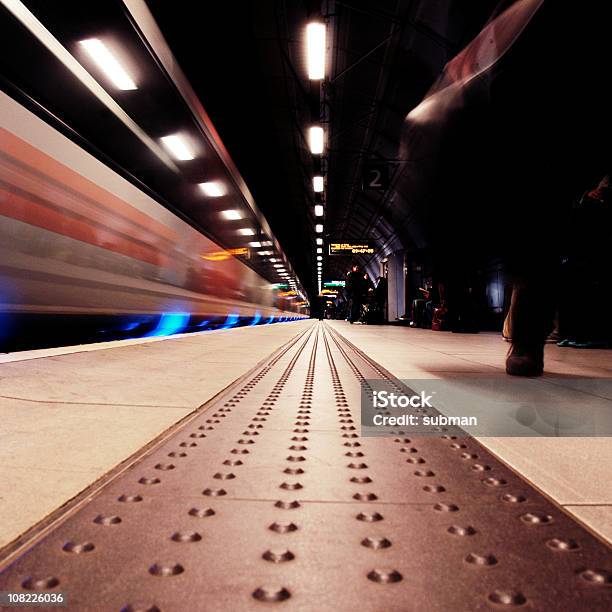 Foto de Metrô De Londres e mais fotos de stock de Trem - Trem, Exposição Longa, Movimento
