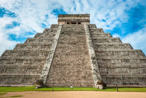 El Castillo or Temple of Kukulkan pyramid, Chichen Itza, Yucatan, Mexico