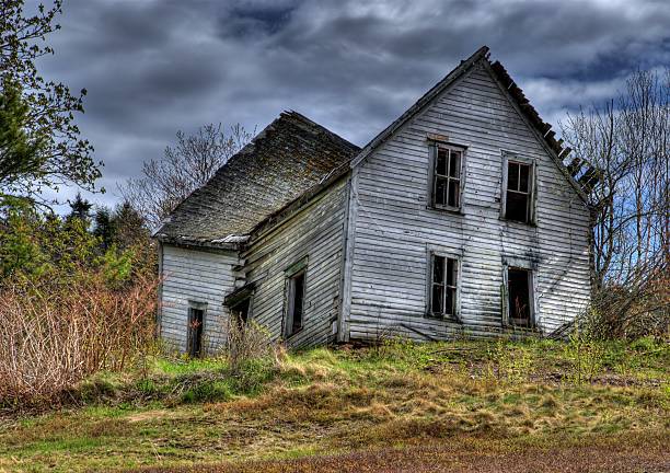istock Spooky Abandoned House in Nova Scotia 108226544