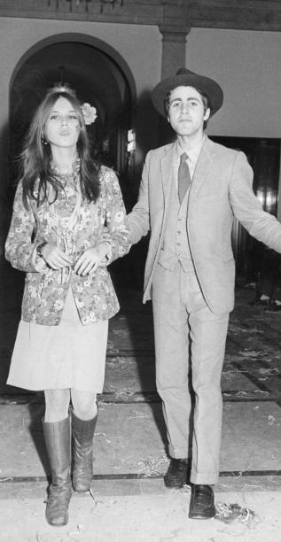 istock Young Couple from the Sixties,Black And White. 108226587
