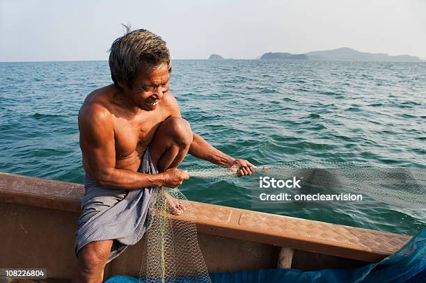 Photo libre de droit de Gitan De La Mer banque d'images et plus d'images libres de droit de Myanmar - Myanmar, Pêcheur, Pêcheurs et pêcheuses