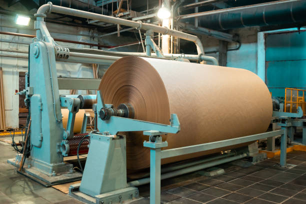 processus de fabrication du papier - paper paper mill mill factory photos et images de collection