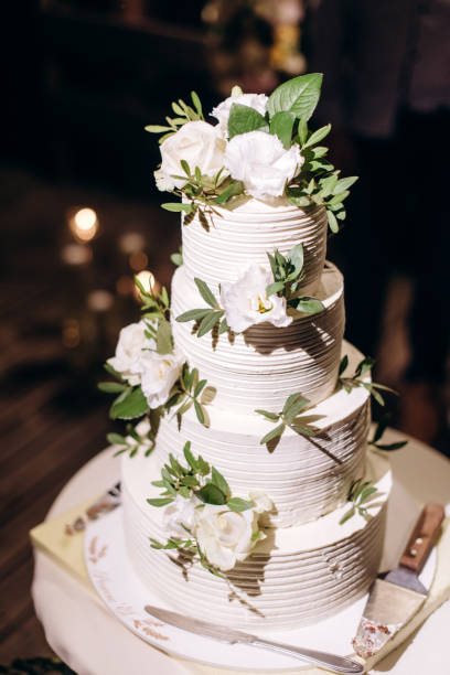 istock beautiful wedding cake, white cake wedding decoration 1082362412