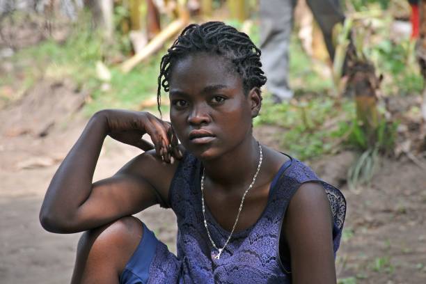 turmi - africa african descent women poverty ストックフォトと画像