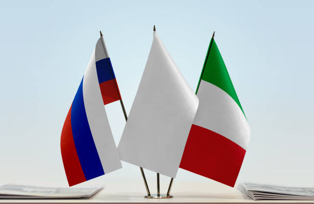 istock Flags of Russia and Italy 1082474794