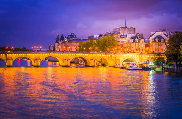 istock Pont Neuf, Paris, France 1082487766
