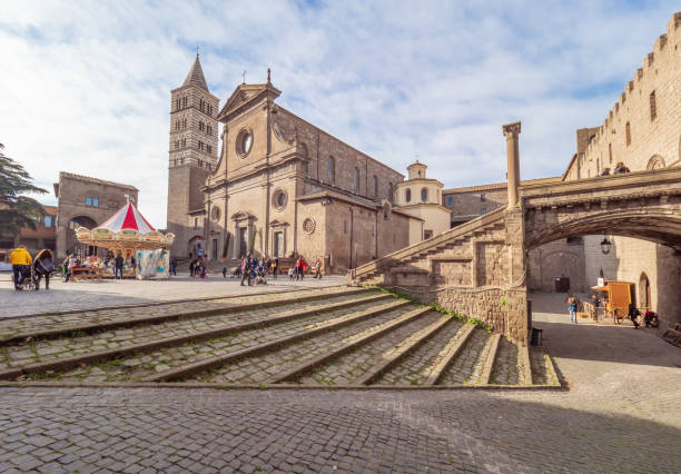 viterbo (itália) - uma cidade medieval na região de lazio - viterbo province - fotografias e filmes do acervo