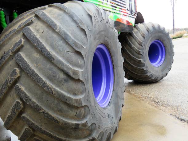 Monster Truck wheels & undercarriage