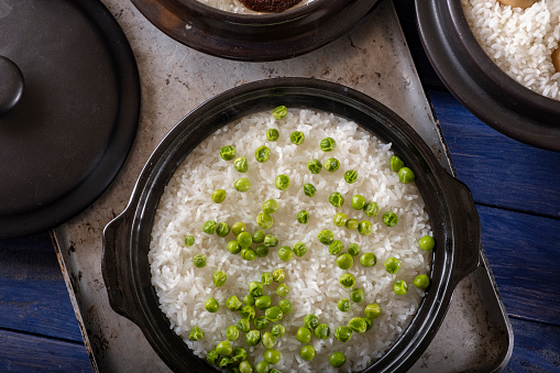 White rice cooked with green beans