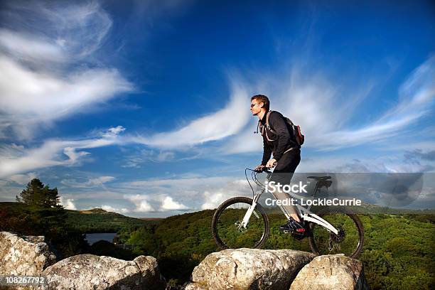 Photo libre de droit de Montagne Vtt banque d'images et plus d'images libres de droit de Faire du vélo - Faire du vélo, Parc National de Dartmoor, Vélo