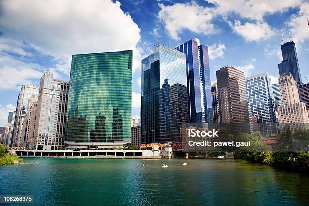 El Distrito Financiero De La Ciudad De Chicago Foto de stock y más banco de imágenes de Chicago - Illinois - Chicago - Illinois, Dársena, Panorama urbano