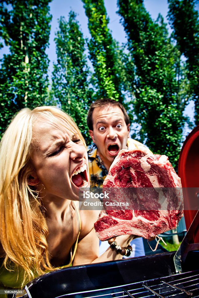 Barbecue pazzo - Foto stock royalty-free di Ambientazione esterna