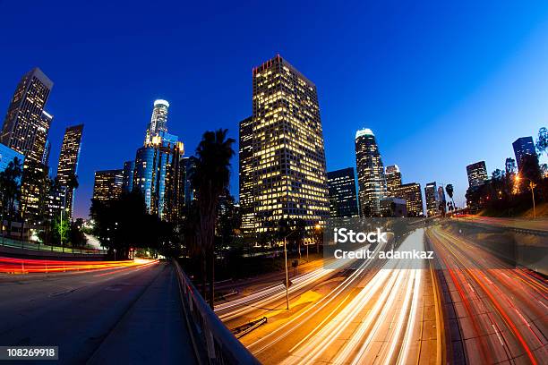 Fisheye Motion Sfocatura Immagine Del Centro Di Los Angeles Di Notte - Fotografie stock e altre immagini di Hollywood - Los Angeles