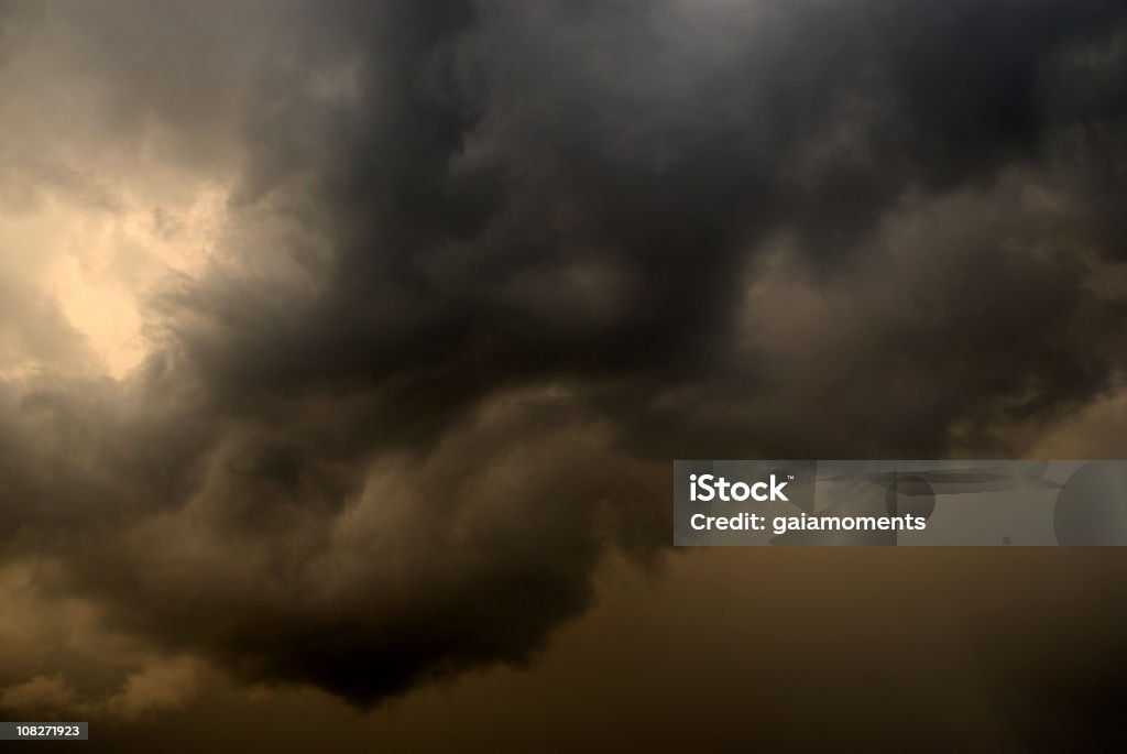 Burza chmury w Zmierzch - Zbiór zdjęć royalty-free (Niebo - Zjawisko naturalne)