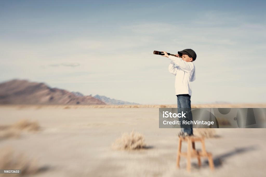 L'Exploration - Photo de Enfant libre de droits