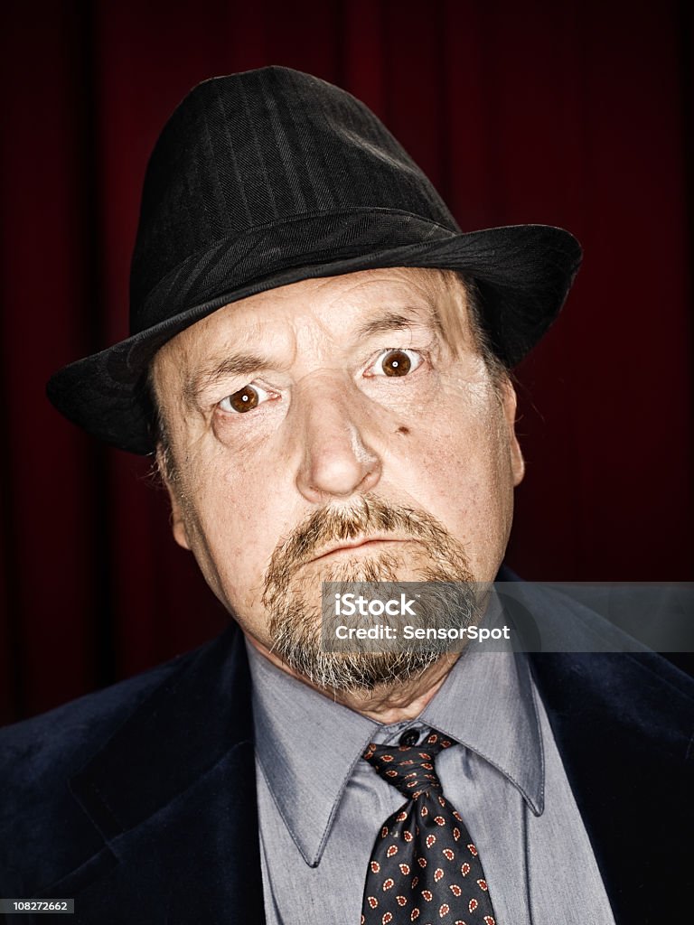 Homme portant Chapeau italien Mafia - Photo de Culture italienne libre de droits