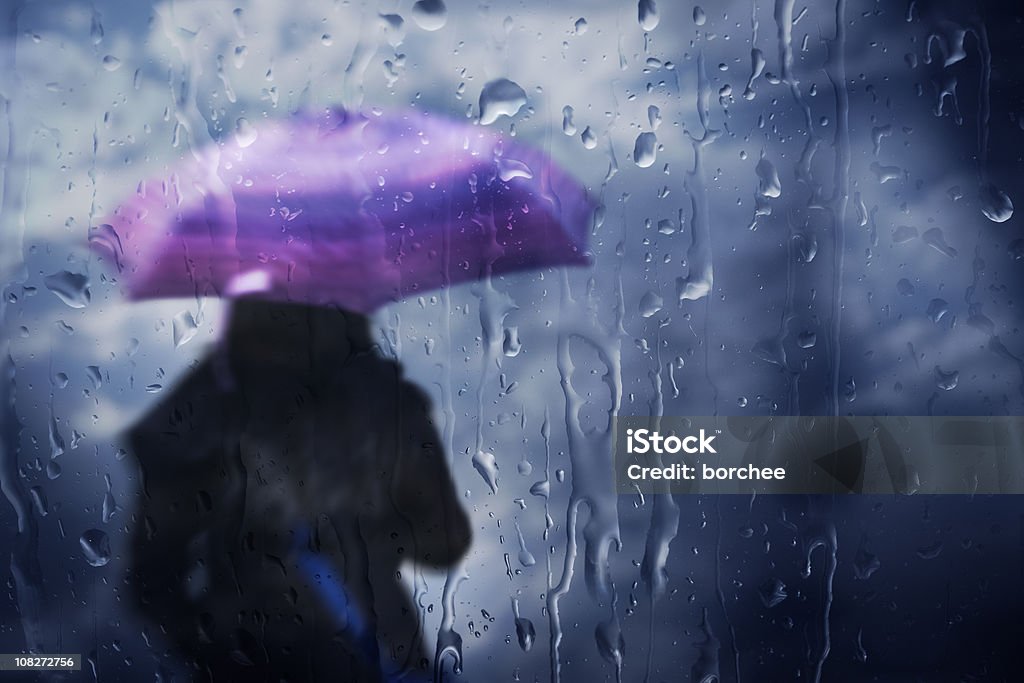 Sair em um dia de chuva - Foto de stock de Chuva royalty-free