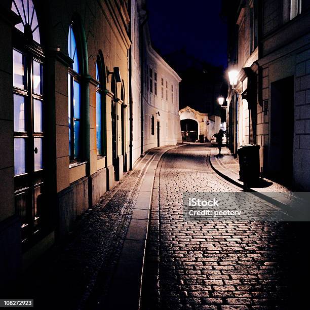 La Noche En La Ciudad Antigua Foto de stock y más banco de imágenes de Praga - Praga, Cultura checa, República Checa