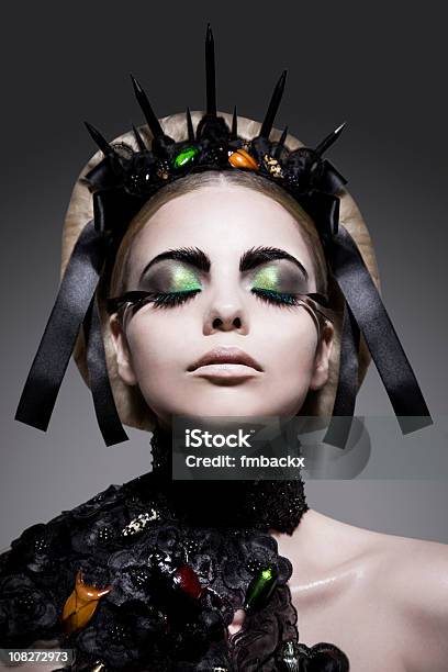 Reina De Belleza Foto de stock y más banco de imágenes de Cara humana - Cara humana, Moda, Ojos cerrados